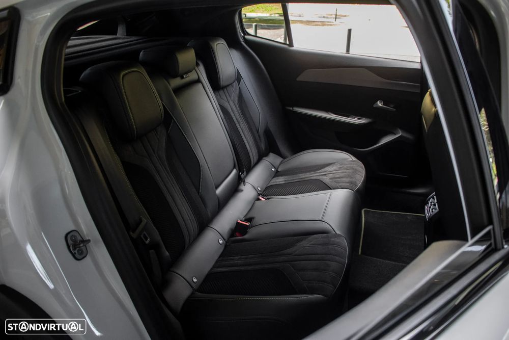 Peugeot 408 1.6 Hybrid GT e-EAT8 - 36