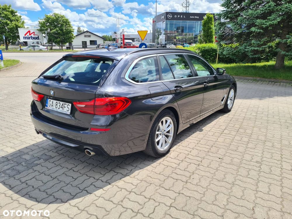 BMW Seria 5 520d - 5