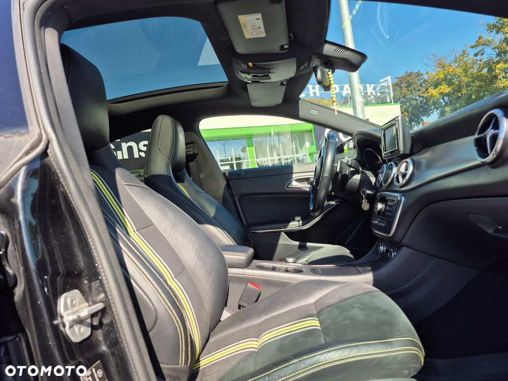 Mercedes-Benz CLA 250 7G-DCT - 18