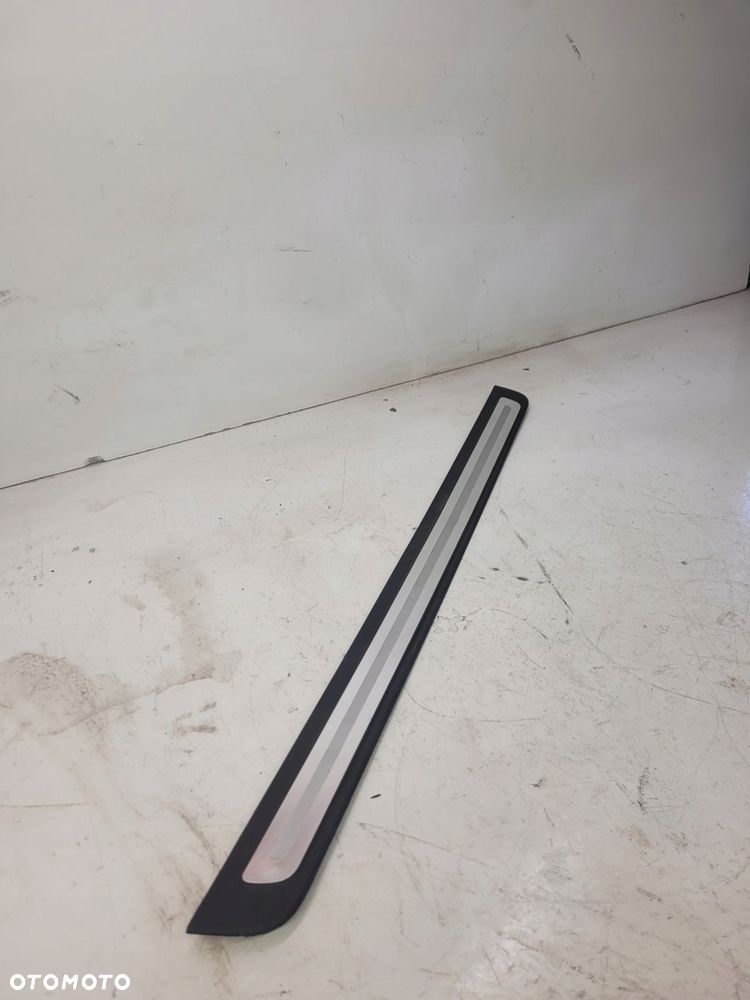 LISTWA PROGOWA PRAWA A5 8T COUPE 8T0853374 - 1
