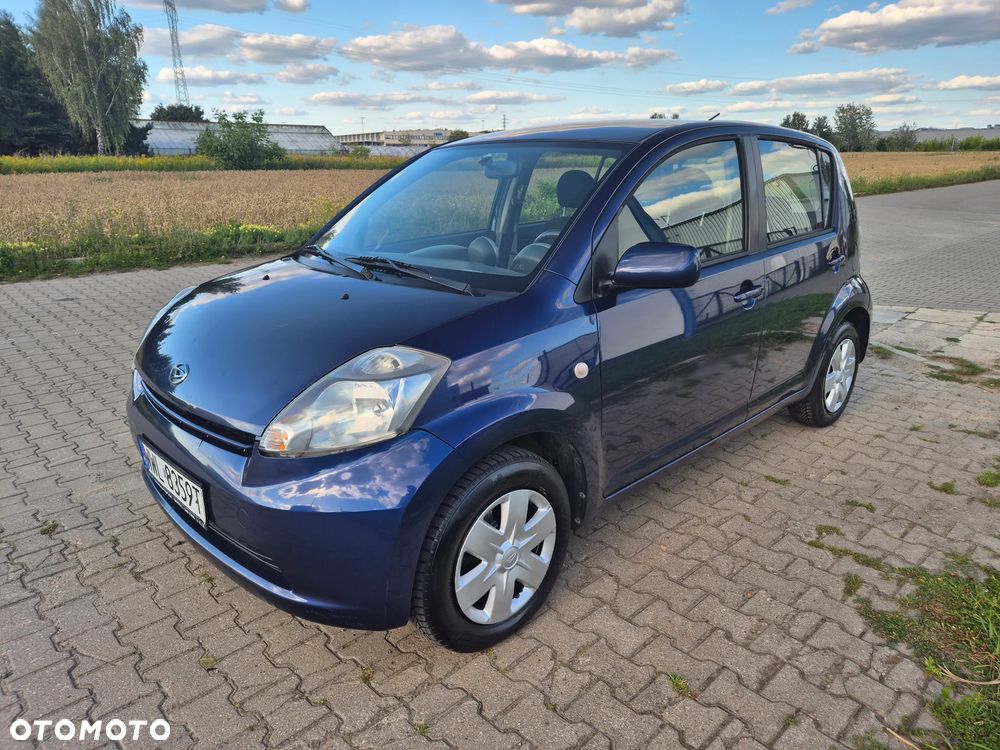Daihatsu Sirion - 18