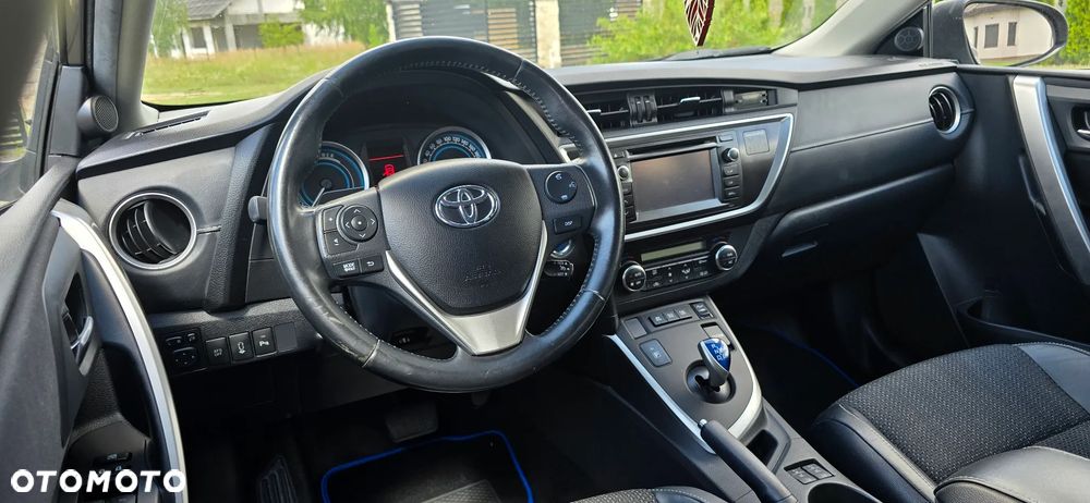 Toyota Auris 1.8 HSD Luna - 19