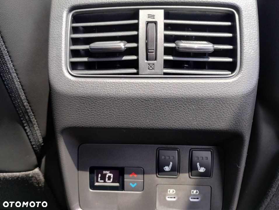 Nissan X-Trail - 28