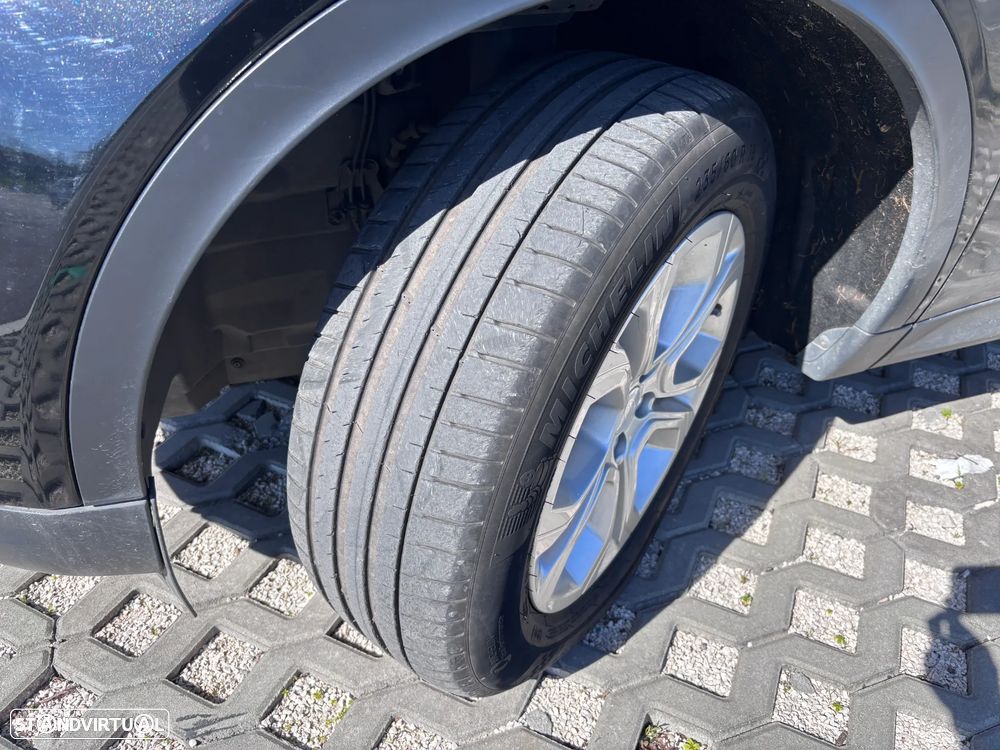 Land Rover Discovery Sport P300e SE - 9