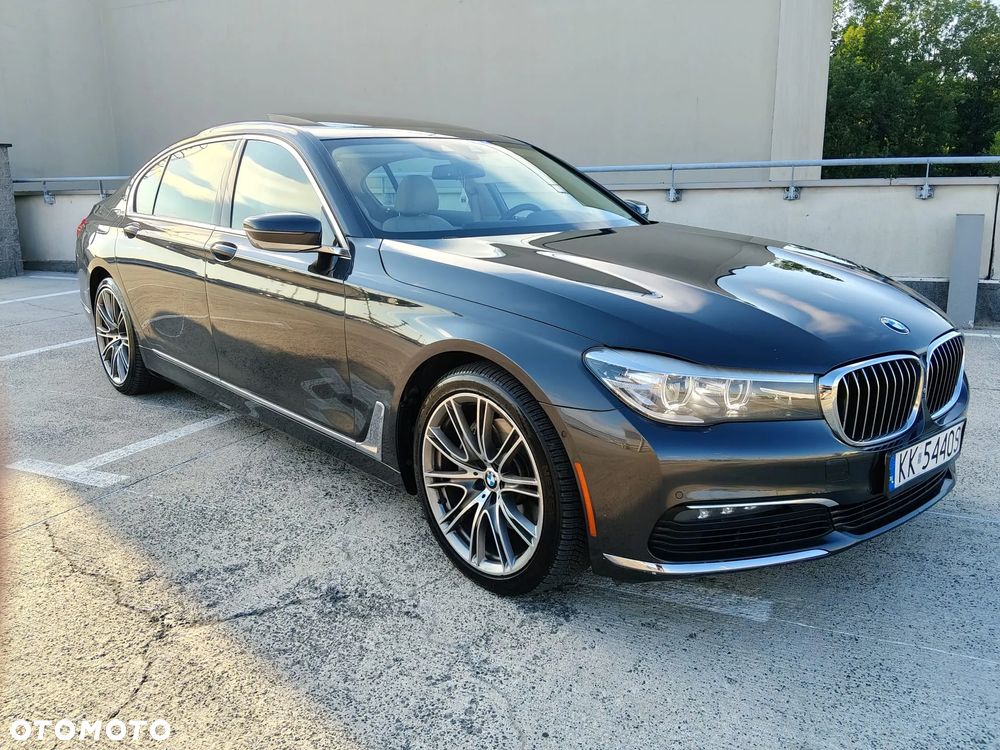 BMW Seria 7 740Li - 12