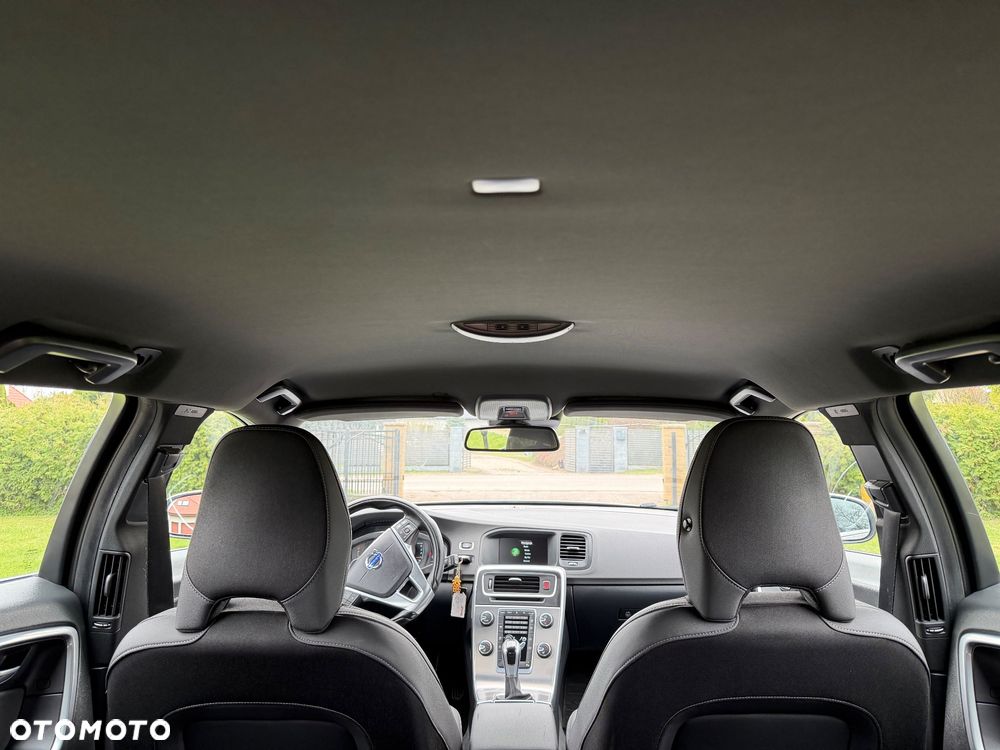 Volvo V60 D4 - 25