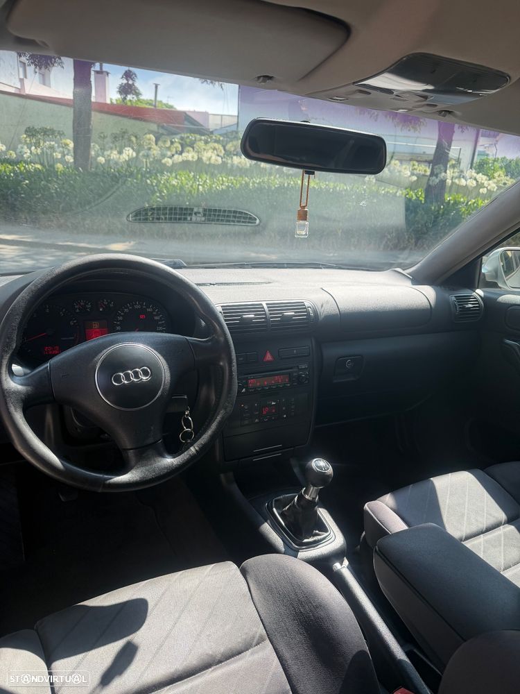Audi A3 1.6 Ambition - 9
