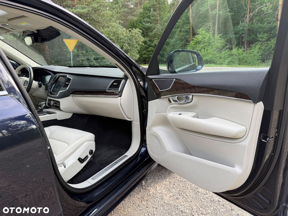 Volvo XC 90 - 18