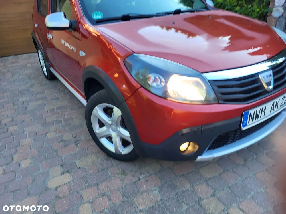 Dacia Sandero Stepway 1.6 - 8