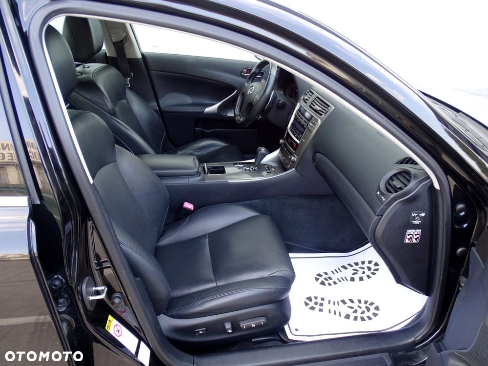 Lexus IS 250 F-Sport - 11