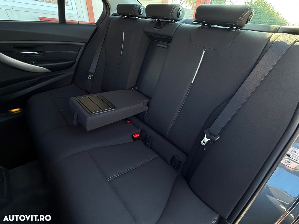 BMW Seria 3 320d xDrive Aut. - 6
