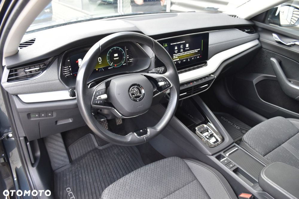 Skoda Octavia 1.5 TSI ACT Style DSG - 9