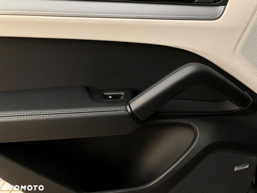 Porsche Cayenne - 31