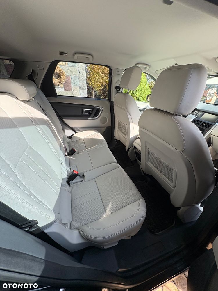 Land Rover Discovery Sport 2.0 TD4 HSE - 12