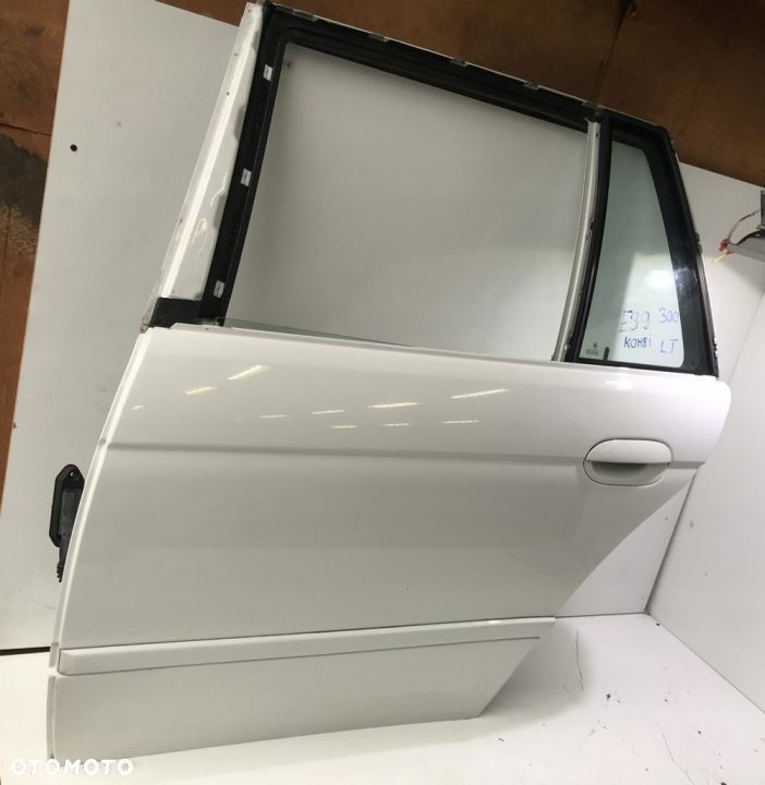 DRZWI TYLNE LEWE BMW E39 KOMBI ALBINWEISS 3 300 - 1