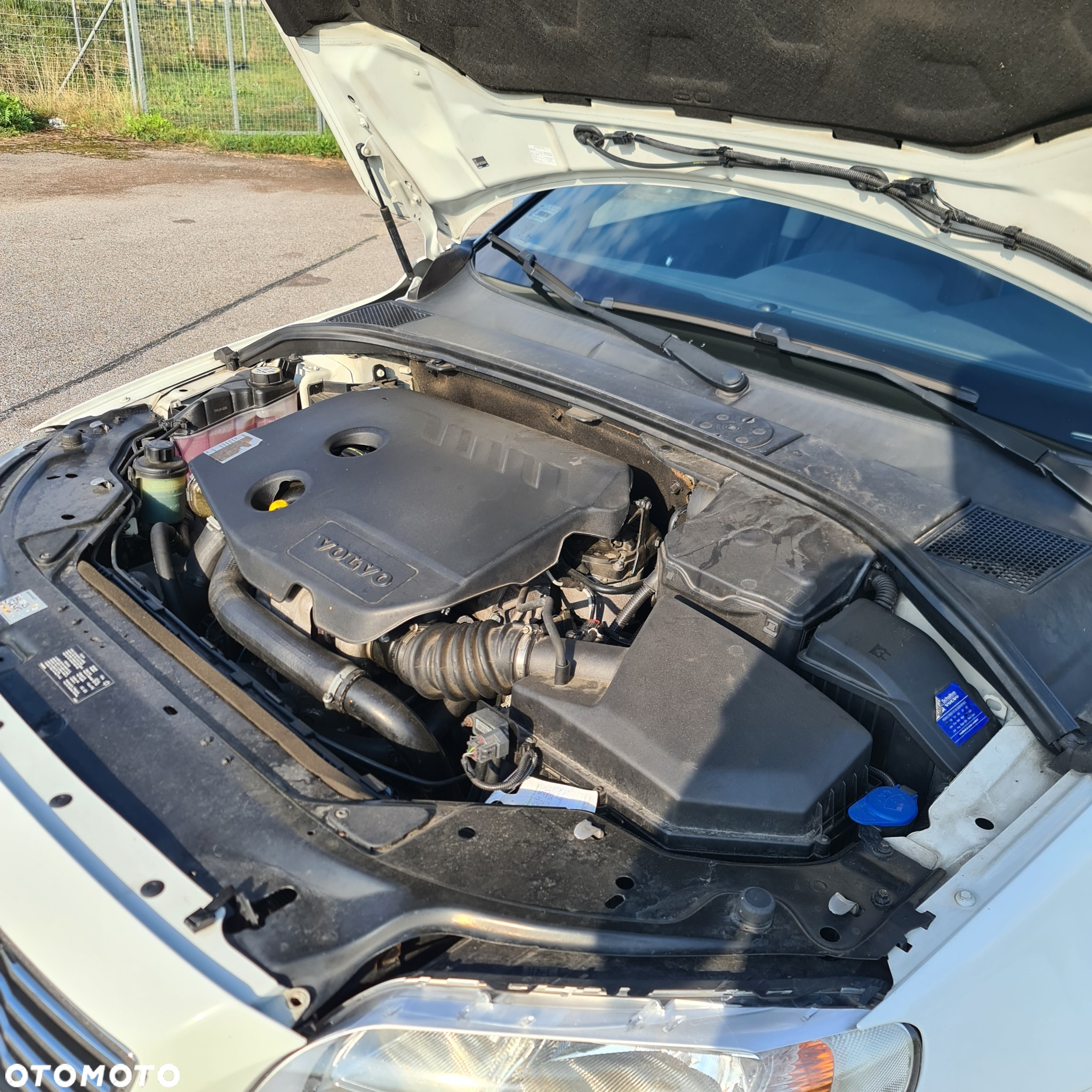 Volvo V70 D2 Momentum - 30