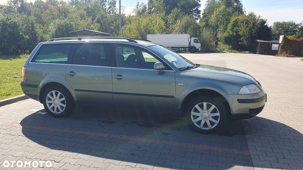 Volkswagen Passat 1.6 Comfortline - 1