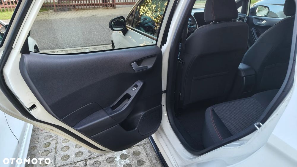 Ford Fiesta - 28