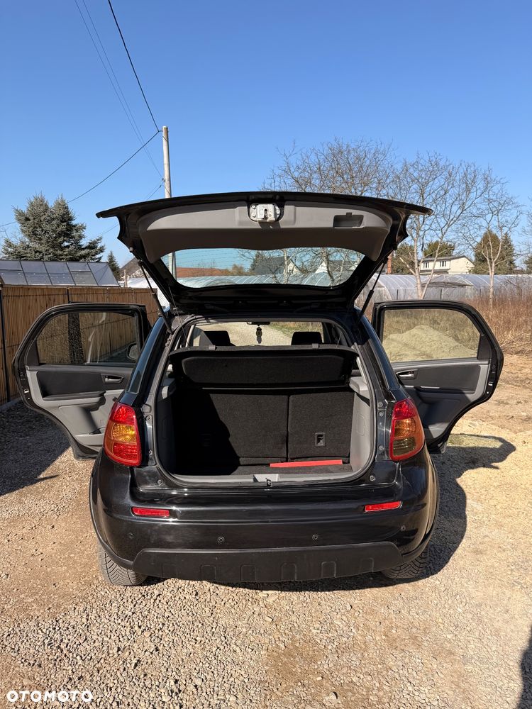 Suzuki SX4 1.5 - 9