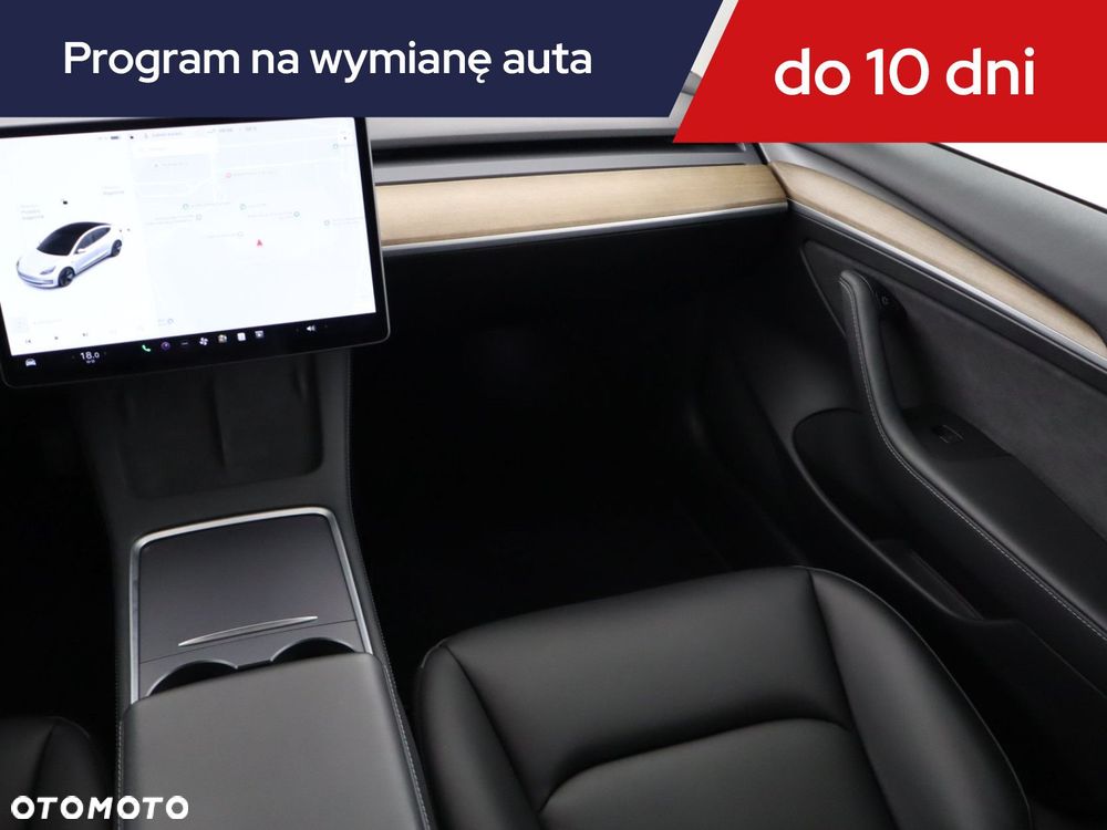 Tesla Model 3 - 10