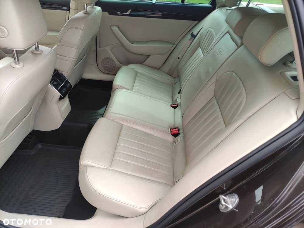 Skoda Superb 2.0 TDI L&K DSG - 10
