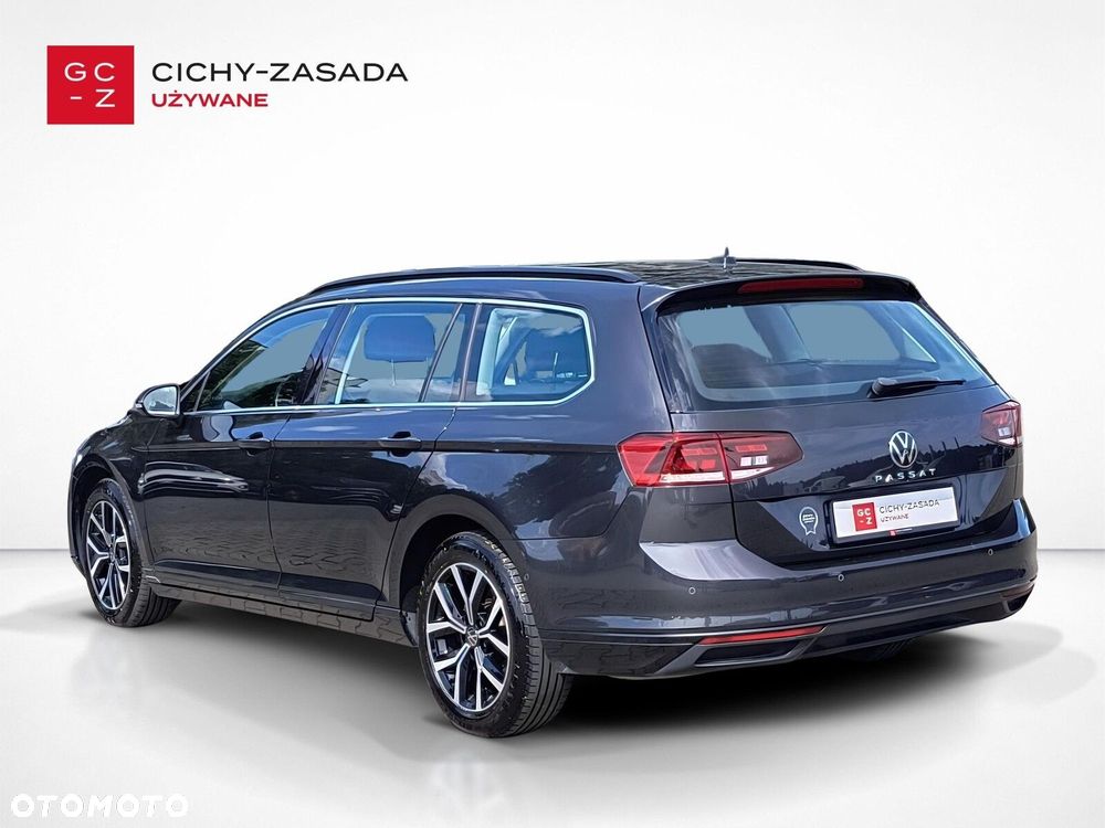 Volkswagen Passat - 3