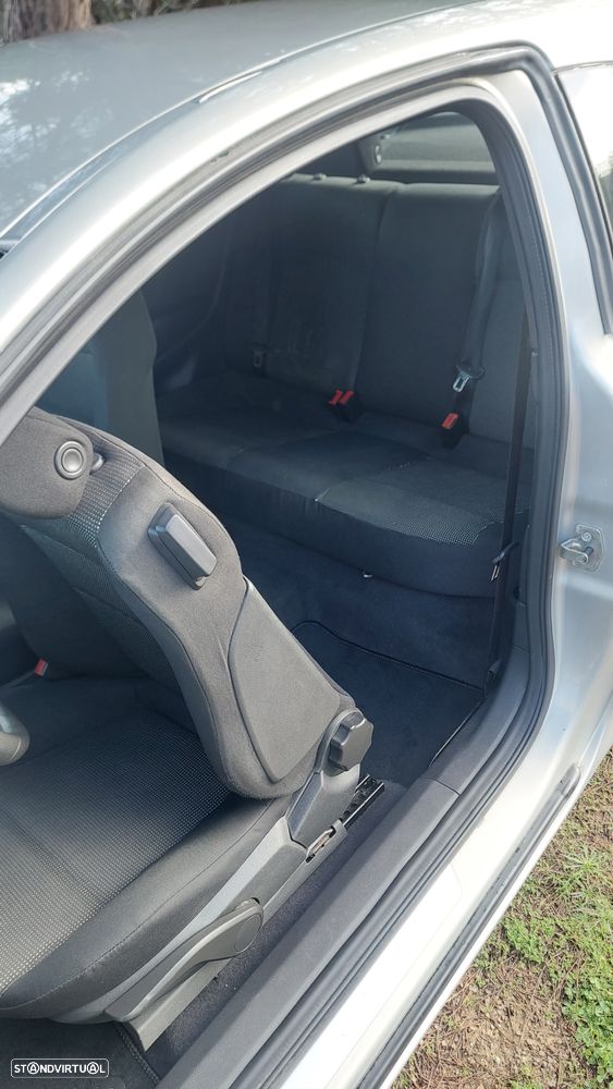 Opel Astra Coupe - 18