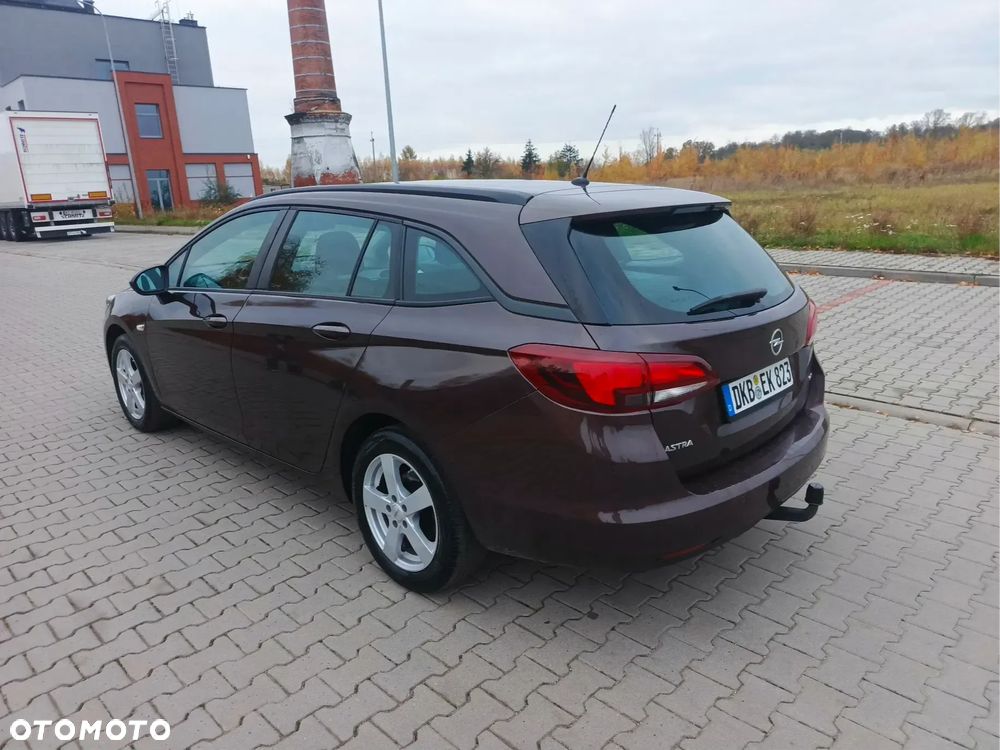 Opel Astra 2018 photo 3