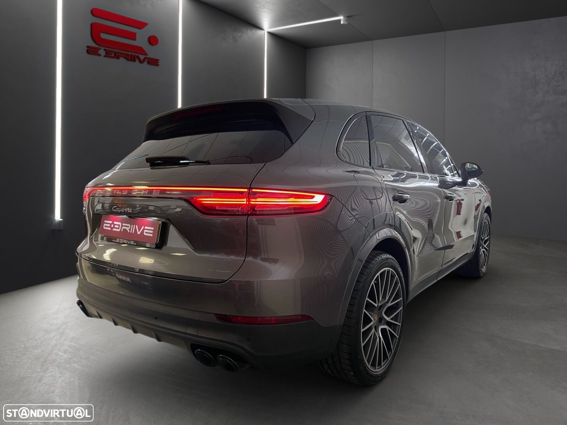 Porsche Cayenne Platinum Edition - 3