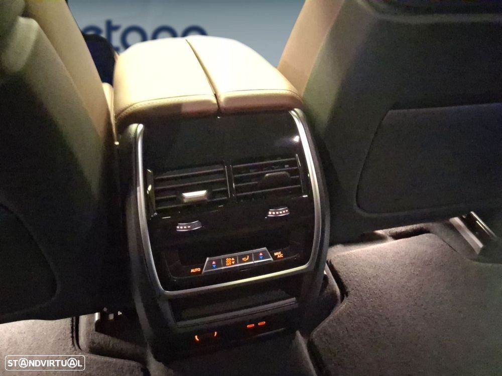 BMW X7 40 d xDrive Pack M - 28
