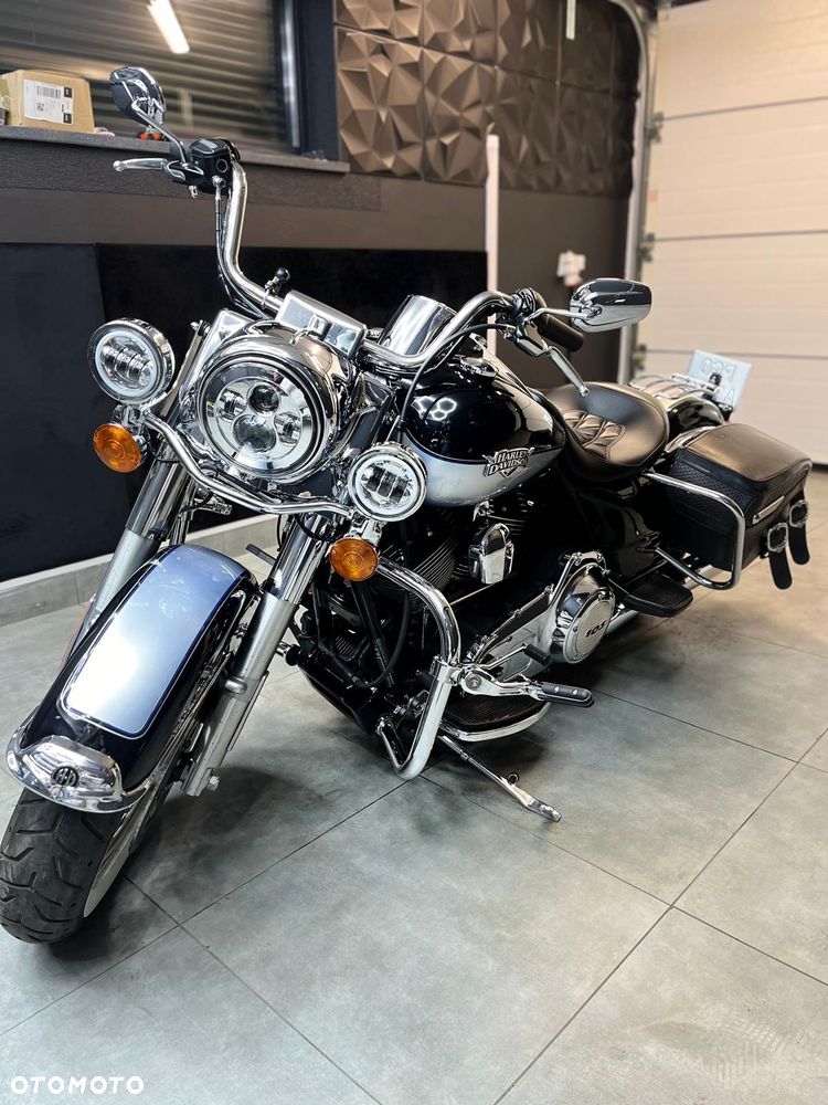 Harley-Davidson Touring Road King - 1