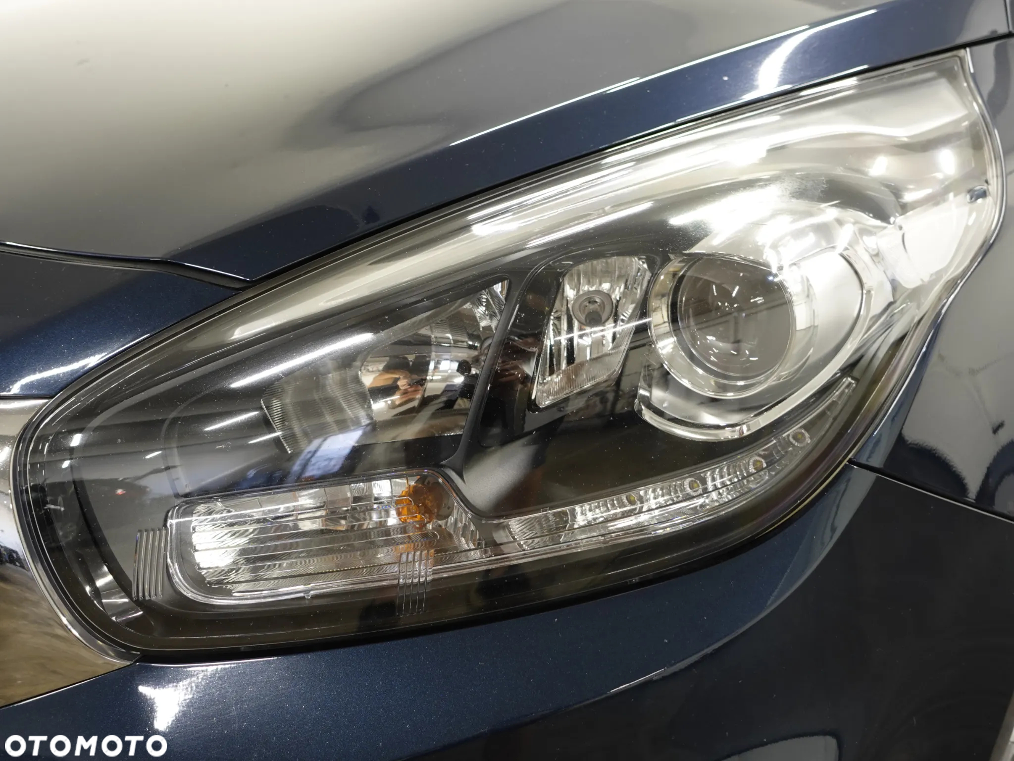 Kia Carens 1.7 CRDi 141 ISG Vision - 13