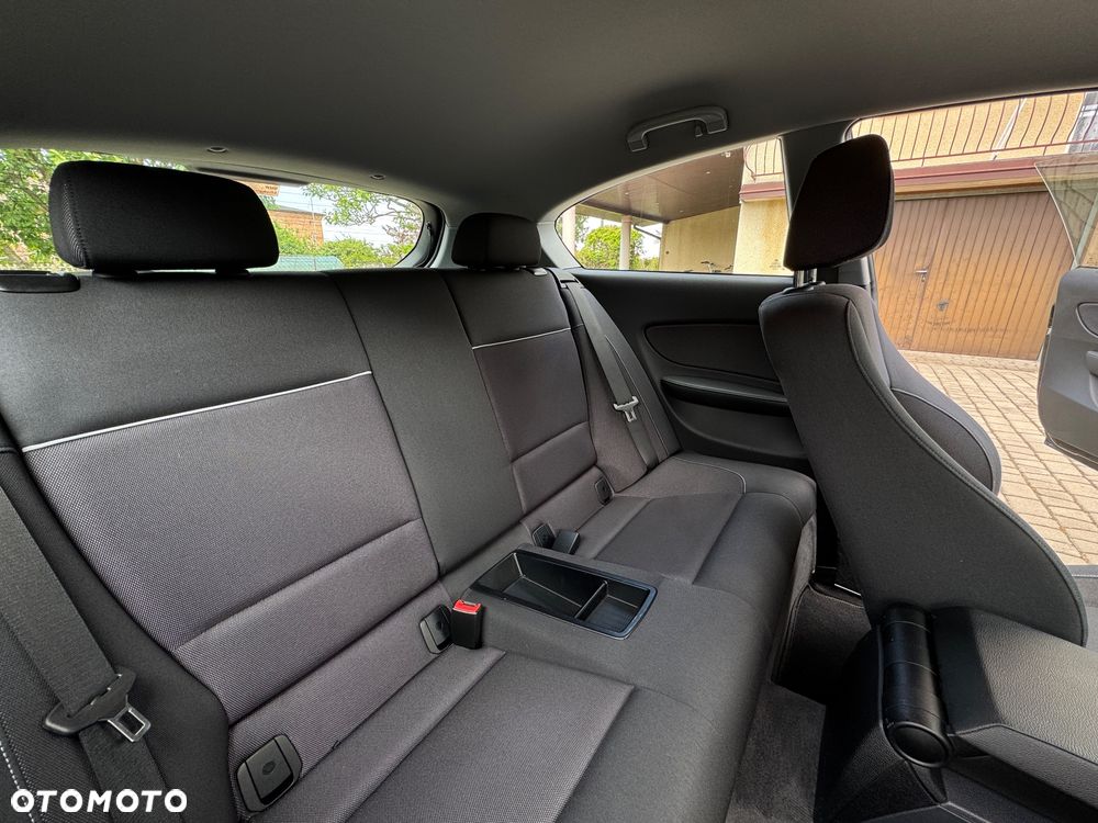 BMW Seria 1 118d - 30