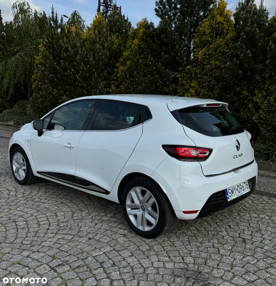 Renault Clio - 11