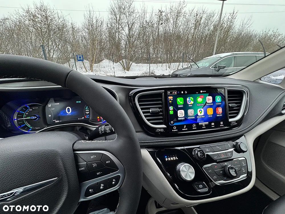 Chrysler Pacifica - 13