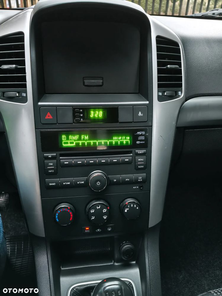 Chevrolet Captiva 2.4 2WD 5 Sitzer LS - 36