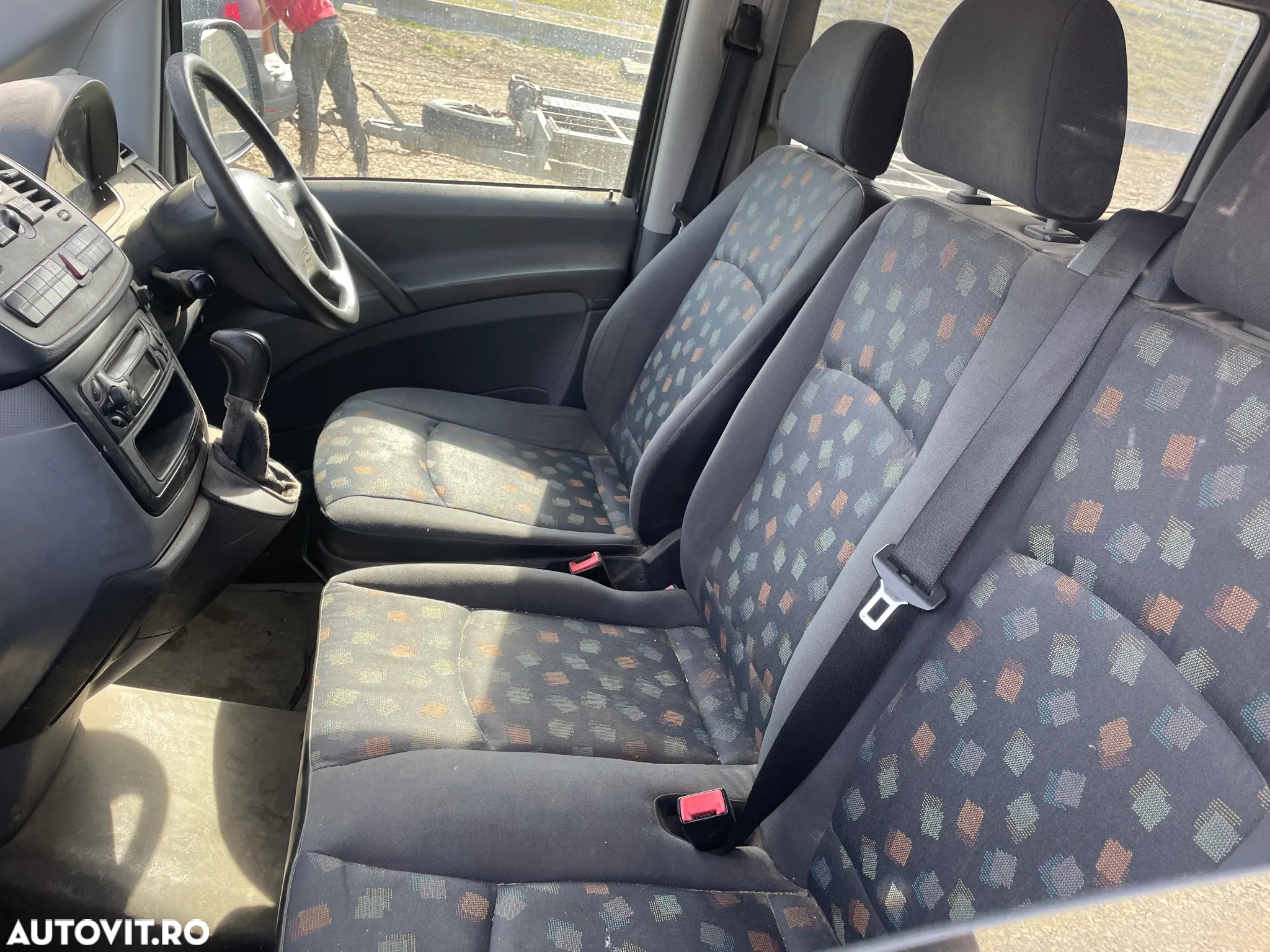 Dezmembram Mercedes Vito Bus w629 2.2 automata - 5