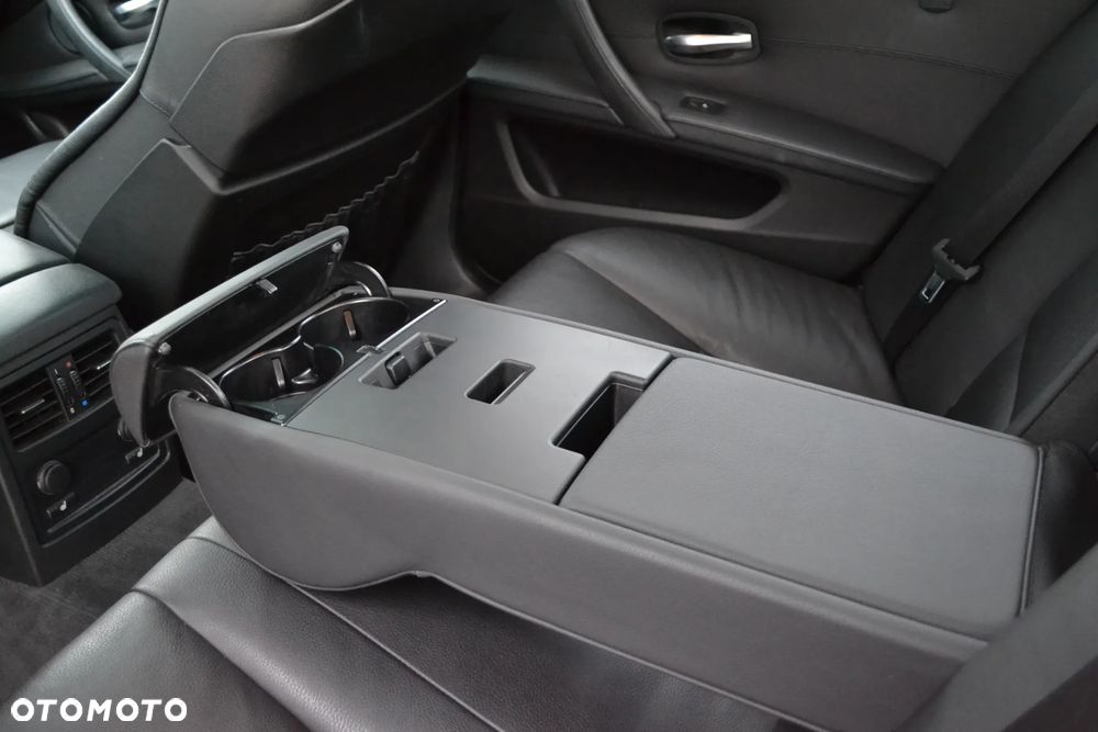 BMW Seria 5 530i xDrive - 27