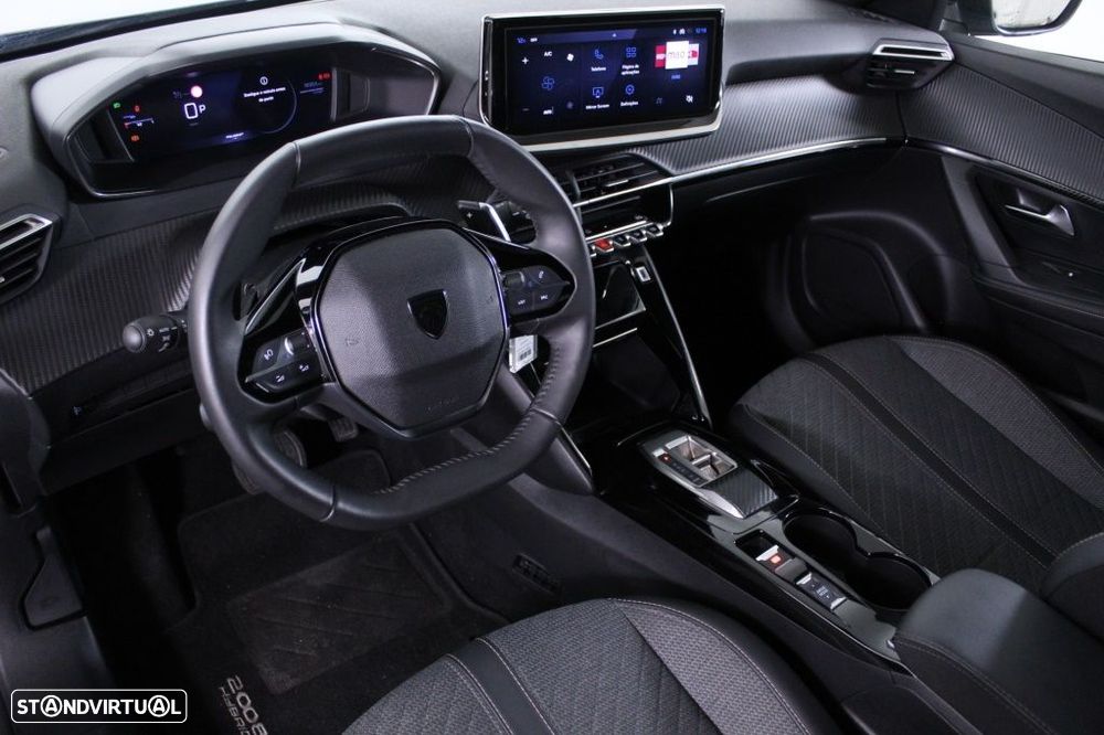Peugeot 2008 1.2 Hybrid Allure e-DCS6 - 32