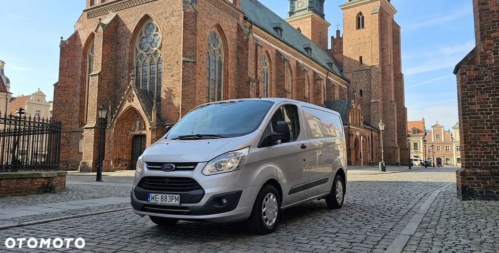 Ford TRANSIT CUSTOM - 1
