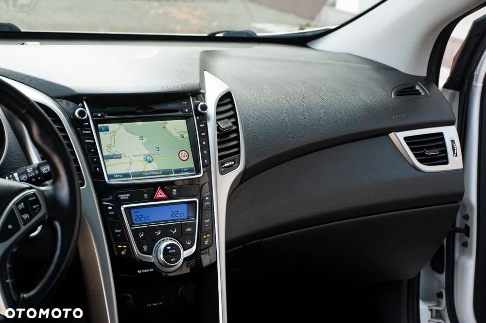 Hyundai i30 blue 1.6 CRDi Trend - 31