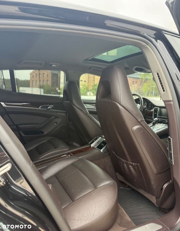 Porsche Panamera 4S - 22