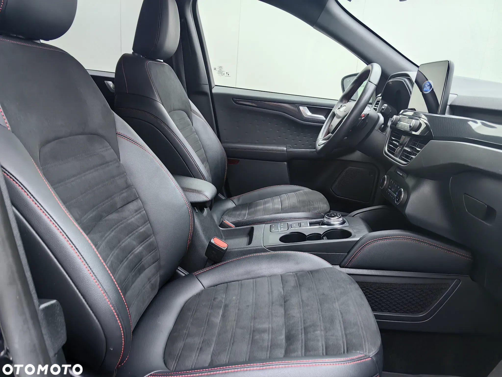 Ford Kuga 2.0 EcoBlue 4x4 ST-LINE - 29
