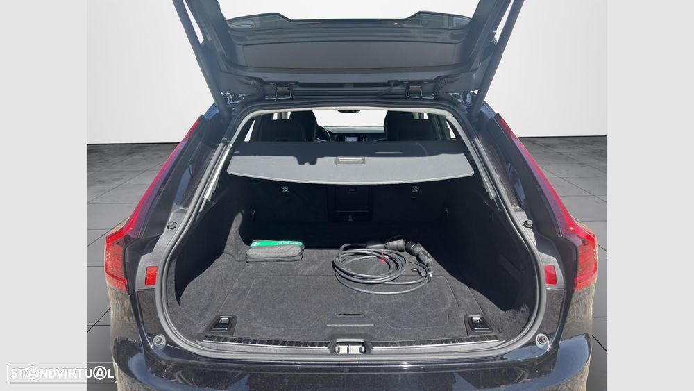 Volvo V90 2.0 T6 PHEV Plus Dark AWD - 17