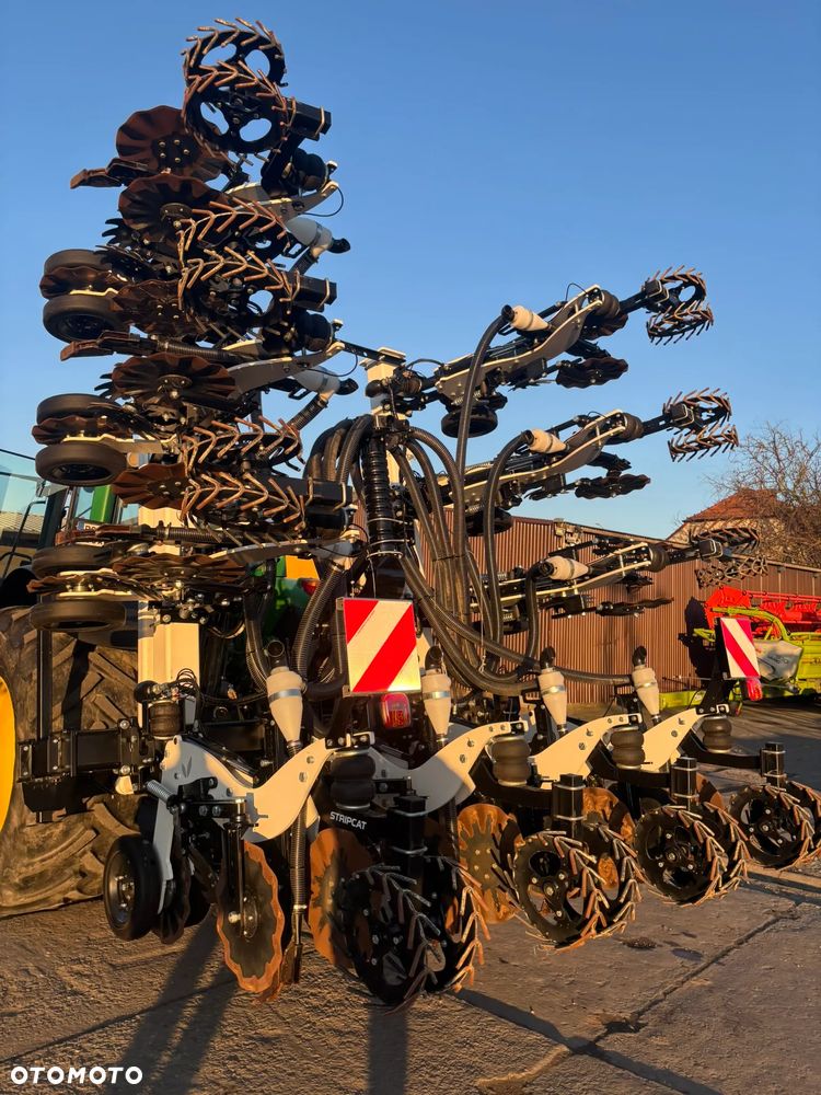Agrisem Stripcat 10R75HD - 19