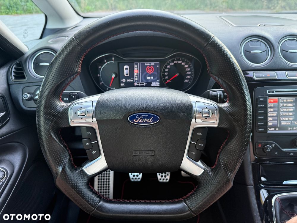 Ford S-Max - 10