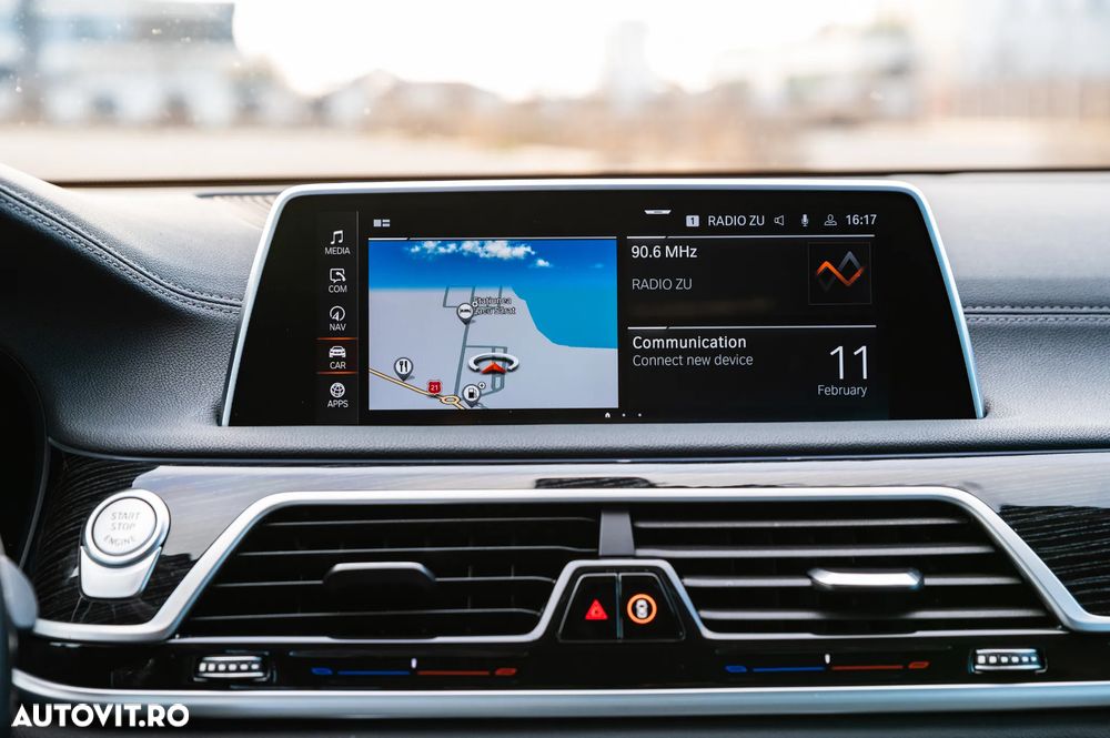 BMW Seria 7 740d xDrive MHEV - 39
