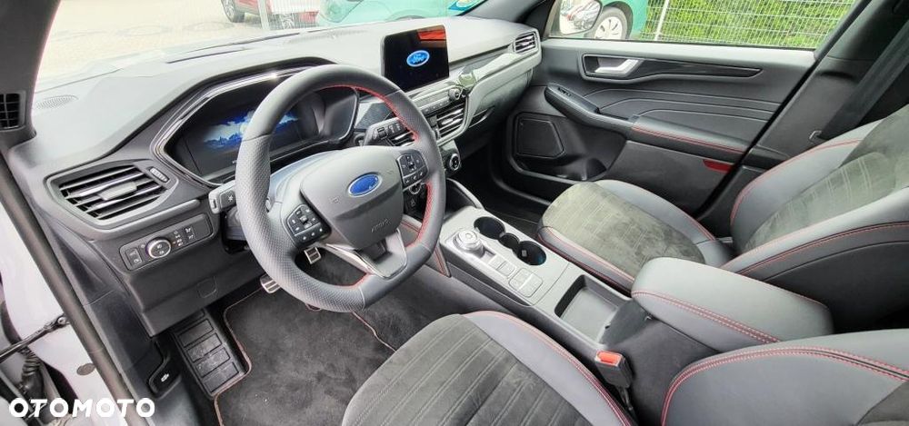 Ford Kuga 2.5 Duratec PHEV ST-LINE - 9