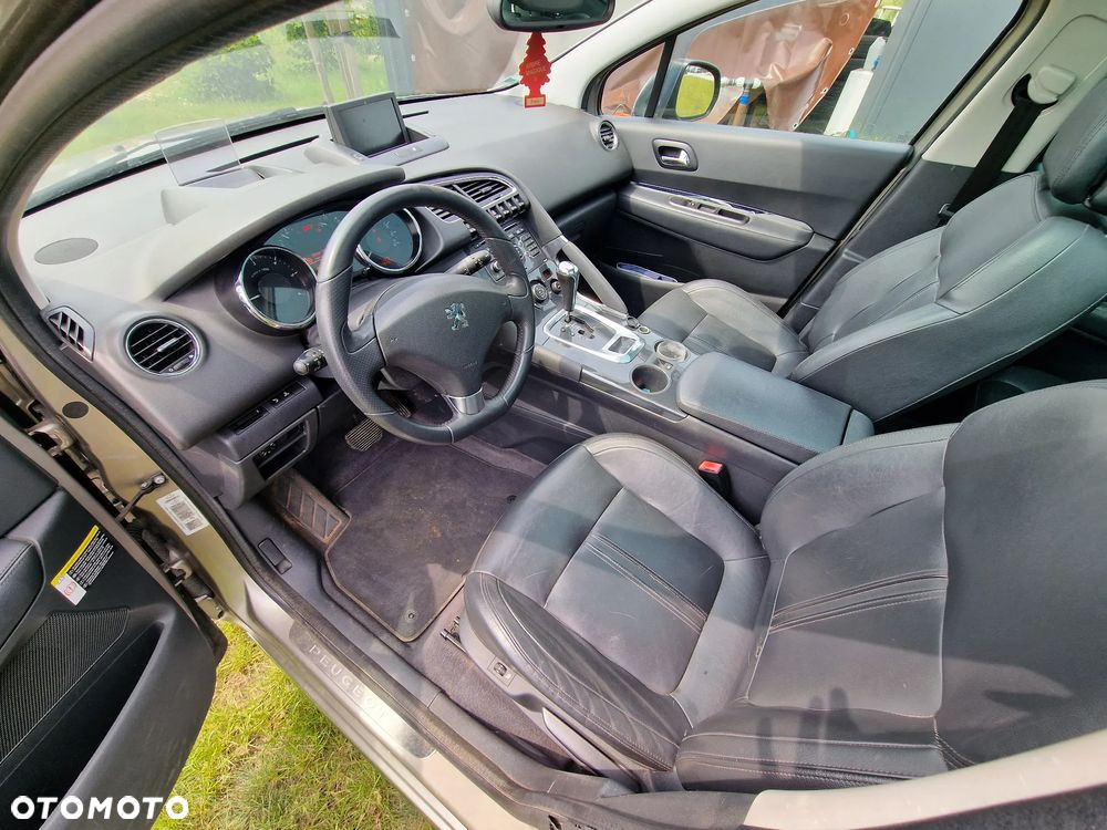 Peugeot 3008 2.0 HDi Premium - 8