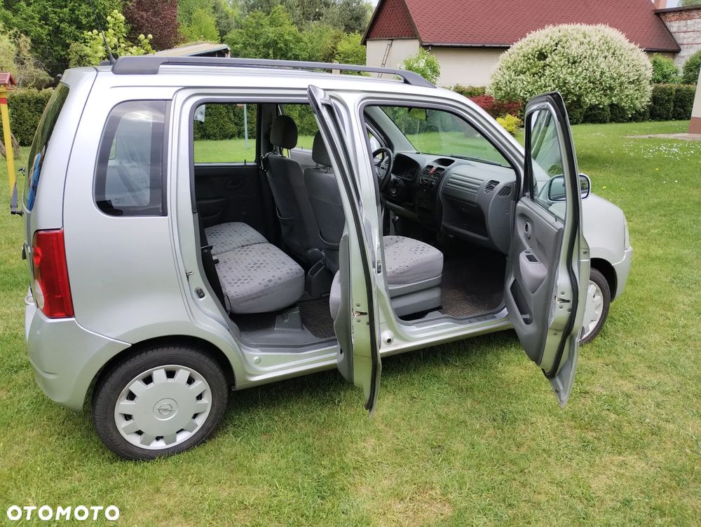 Opel Agila 1.0 - 8